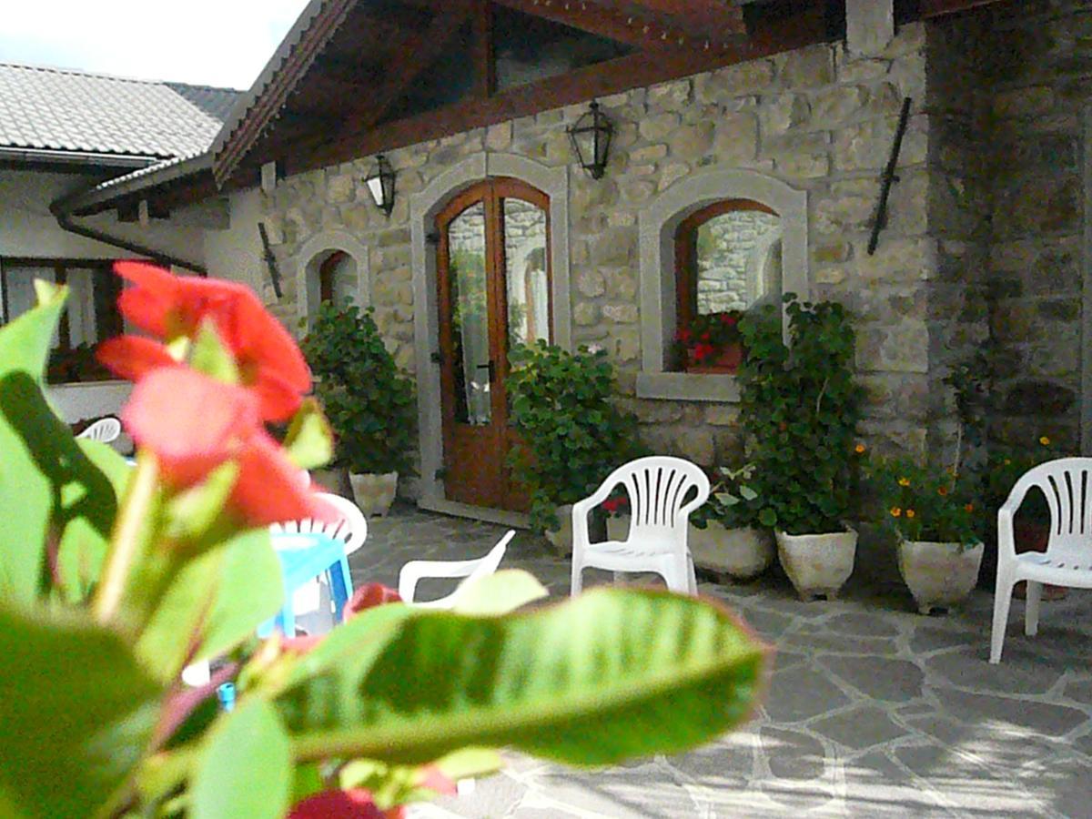 Albergo Ristorante Guerri Pievepelago Exterior foto