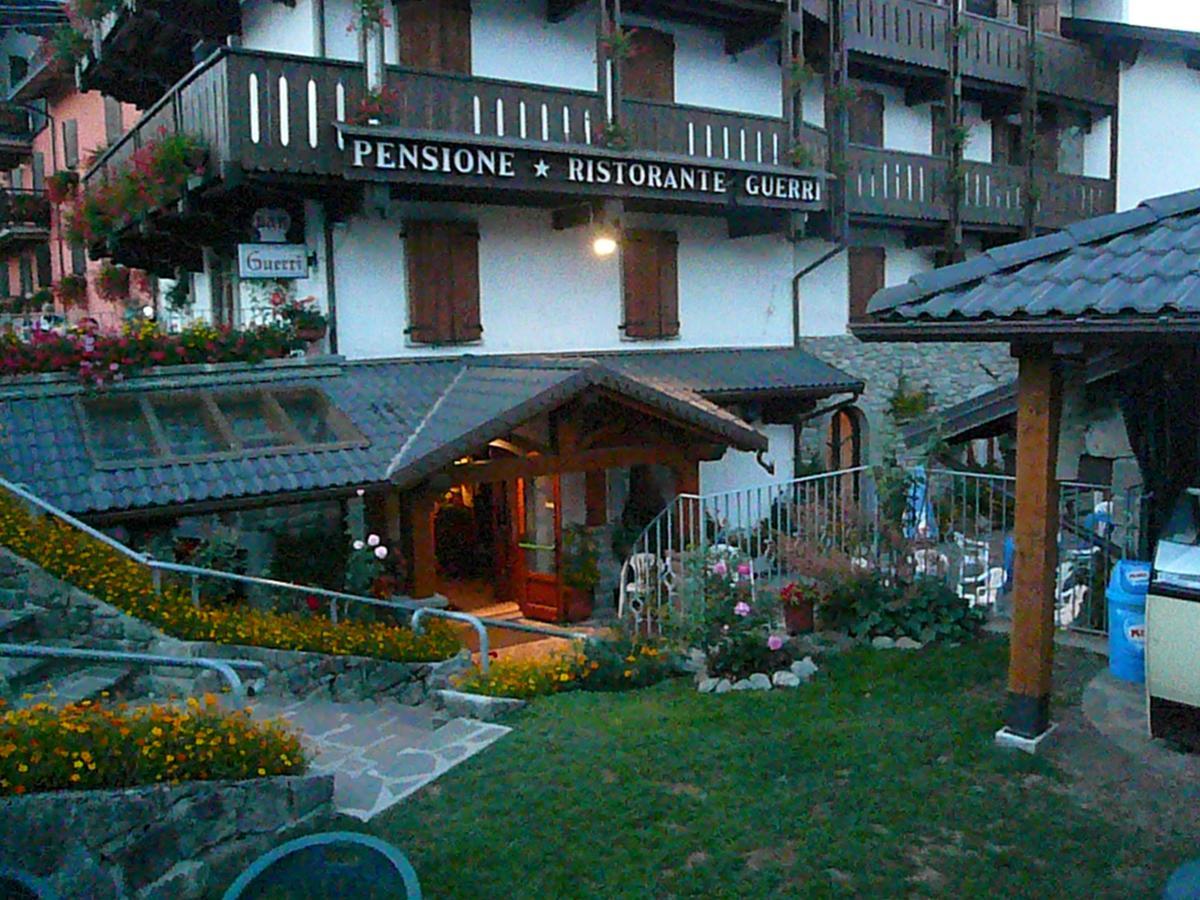 Albergo Ristorante Guerri Pievepelago Exterior foto